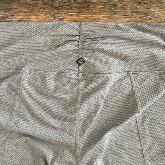 prAna Women’s Misty in Silver Jacquard Full Length Leggings - Picture 4 of 9